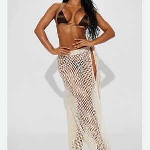 Fashion Nova Cream Maxi Skirt with Elegant Side Slit